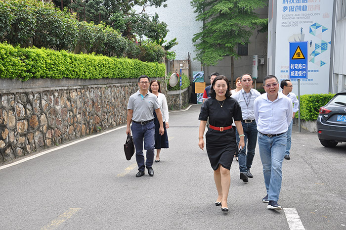 香港冯氏集团利丰采购管理有限公司来访常平科技园（国家级科技企业孵化器）