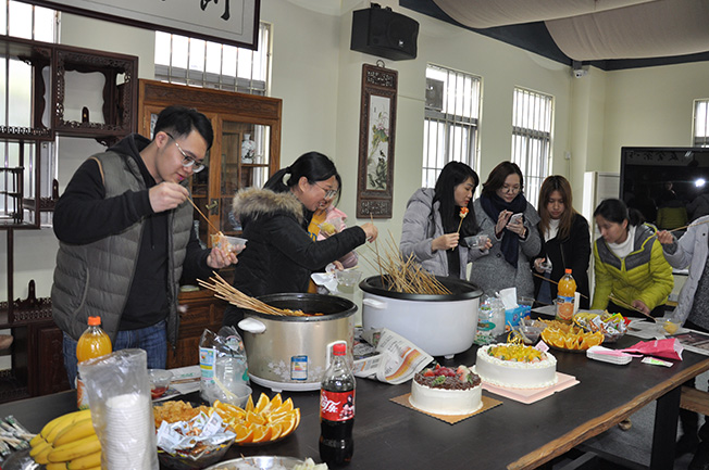 回顾丨欢乐相聚，东科集团2018年第四季度员工生日会