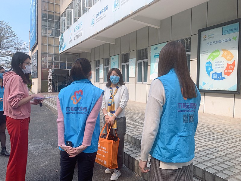 参与疫情防控，镇街妇联在行动
